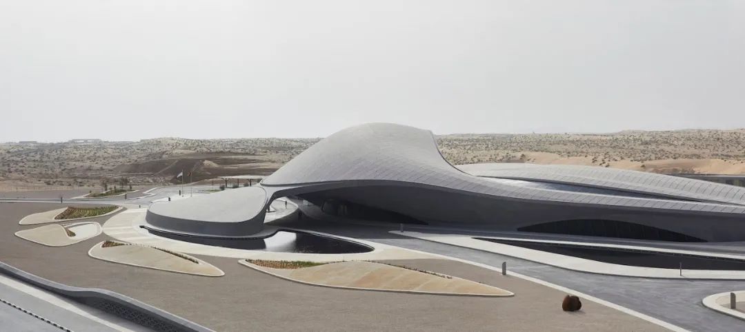 扎哈·哈迪德又一重要遗作建成！BEEAH 总部在阿联酋沙迦开业(图3)