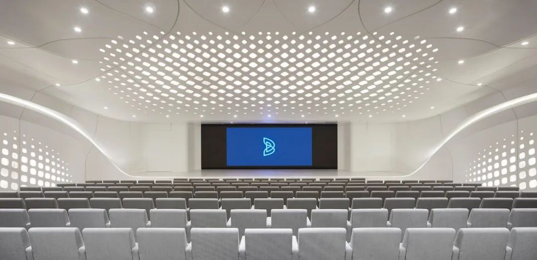 扎哈·哈迪德又一重要遗作建成！BEEAH 总部在阿联酋沙迦开业(图12)