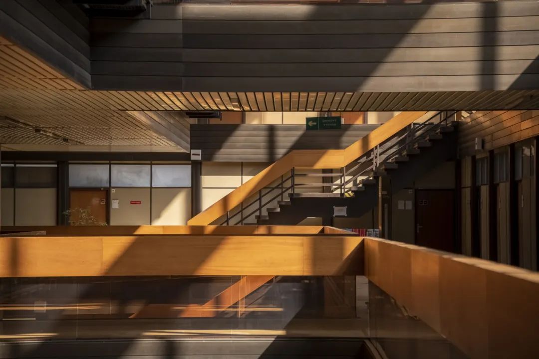 斯洛伐克广播大楼：被评为世界最丑建筑的它其实并不丑(图19)