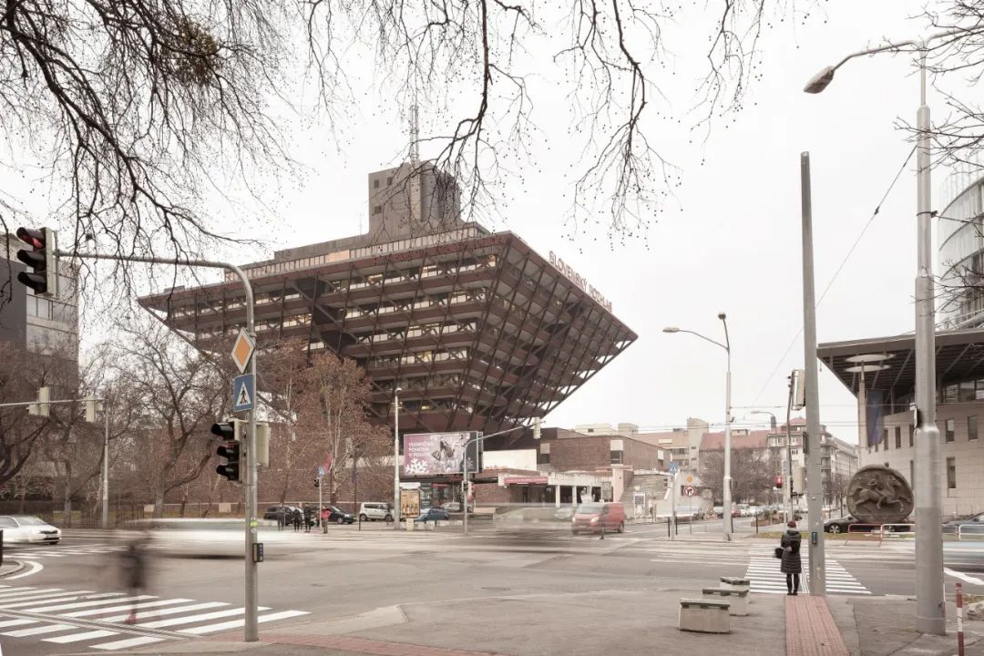 斯洛伐克广播大楼：被评为世界最丑建筑的它其实并不丑(图4)