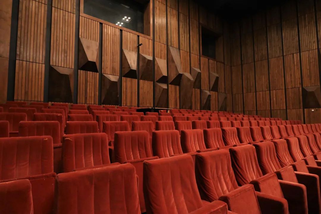 斯洛伐克广播大楼：被评为世界最丑建筑的它其实并不丑(图14)