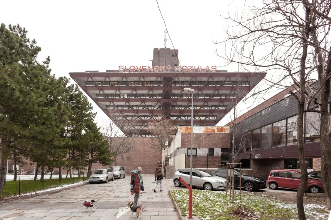 斯洛伐克广播大楼：被评为世界最丑建筑的它其实并不丑(图11)