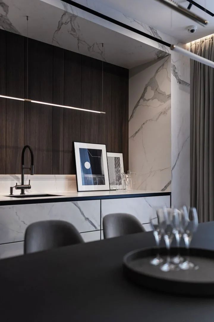 160m²高级灰公寓，极致的现代感(图11)