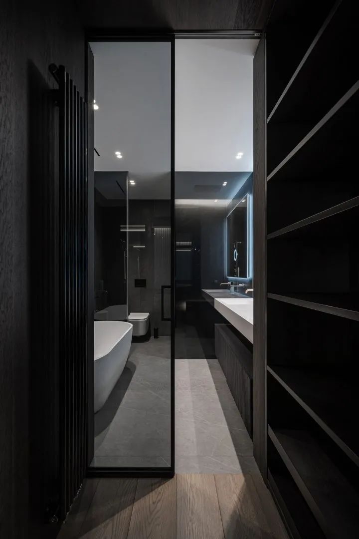 160m²高级灰公寓，极致的现代感(图21)