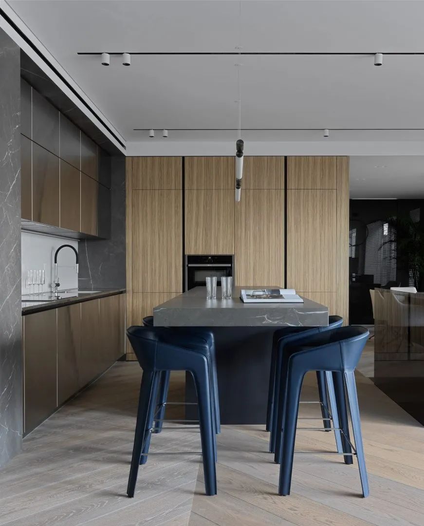 160m²高级灰公寓，极致的现代感(图29)