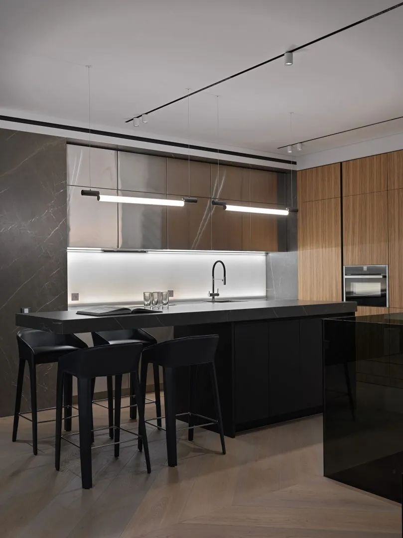 160m²高级灰公寓，极致的现代感(图31)