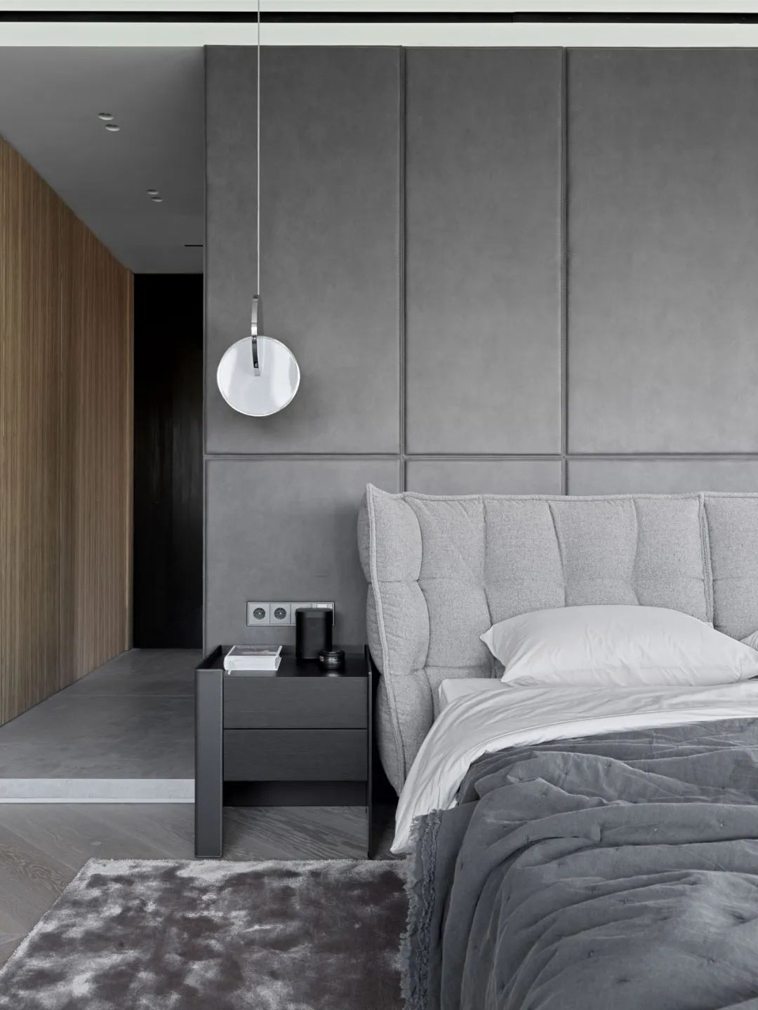 160m²高级灰公寓，极致的现代感(图34)