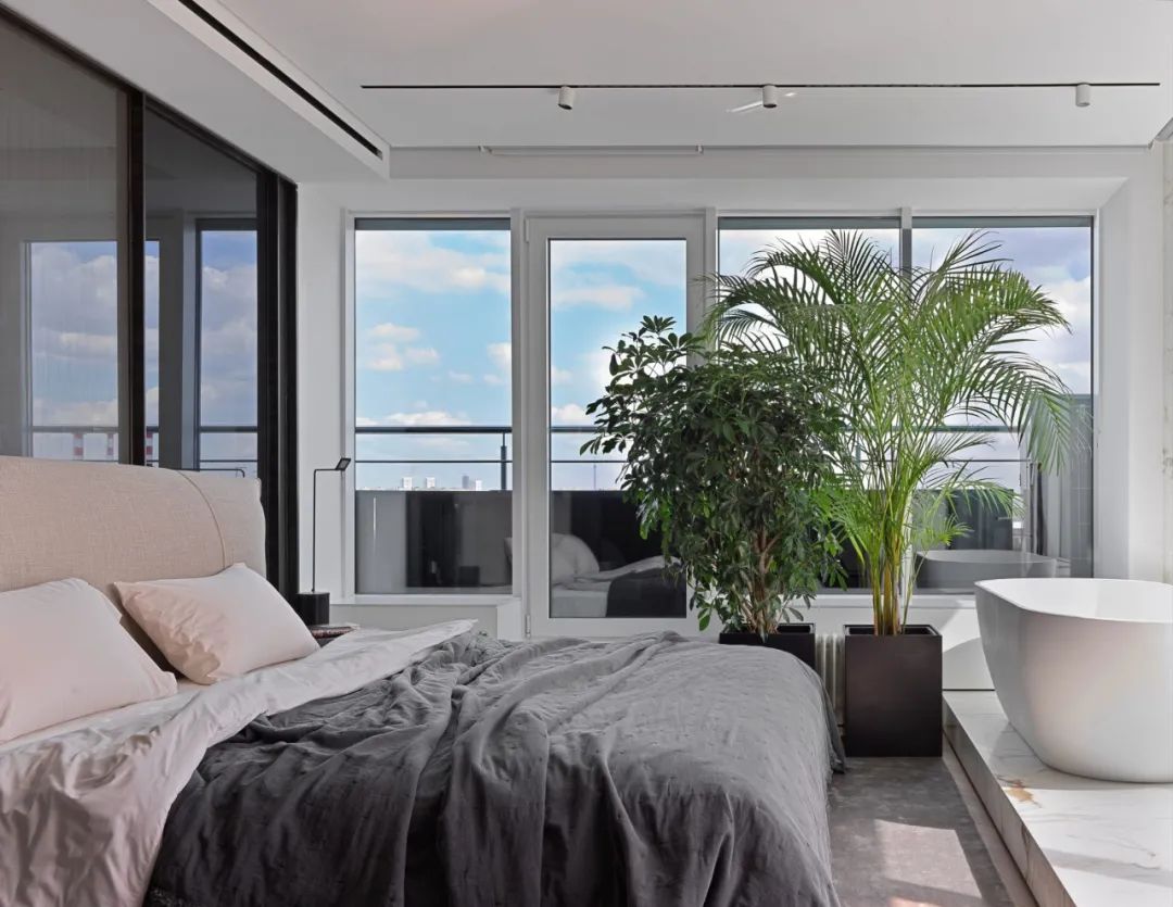 160m²高级灰公寓，极致的现代感(图32)