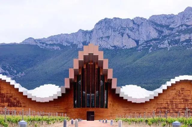 西班牙独有的空间建筑语言(图4)