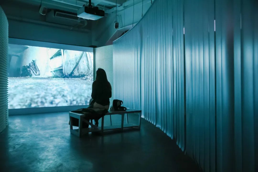 95后艺术家作品拍出1000万,投资青年艺术家为时已晚?(图20) 95后艺术家作品拍出1000万,投资青年艺术家为时已晚?(图20)