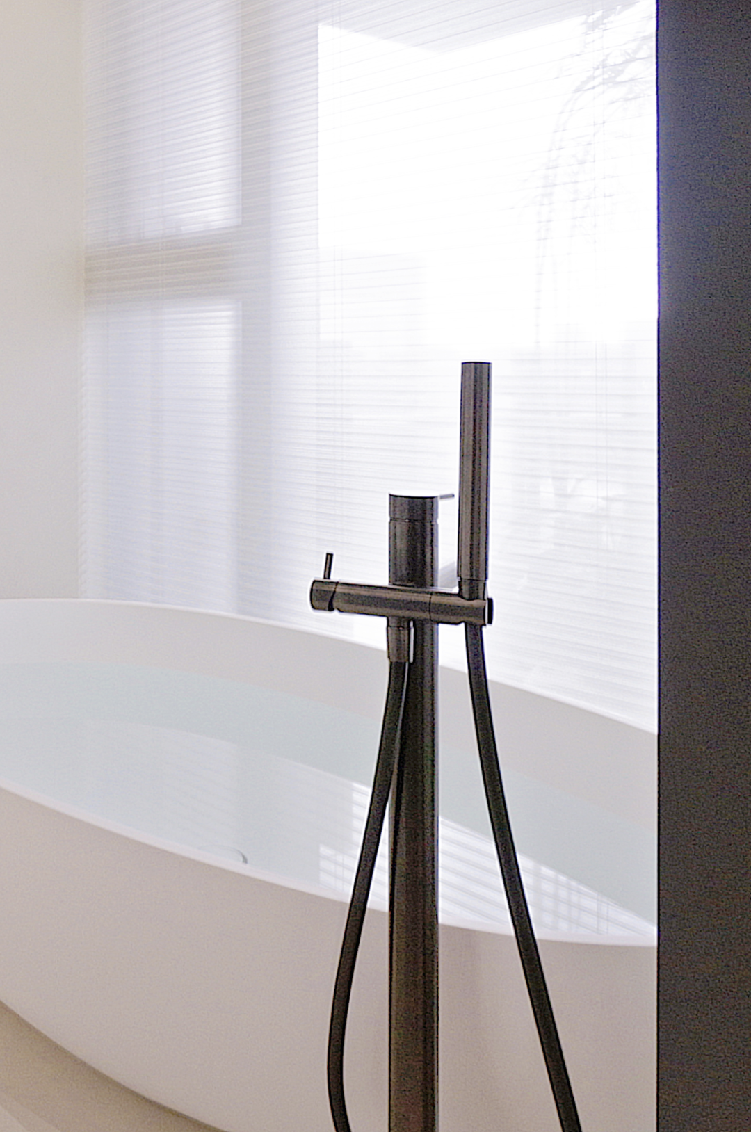 唐忠汉 ｜ 隐谧之所 ，勾勒克制与本真(图35)