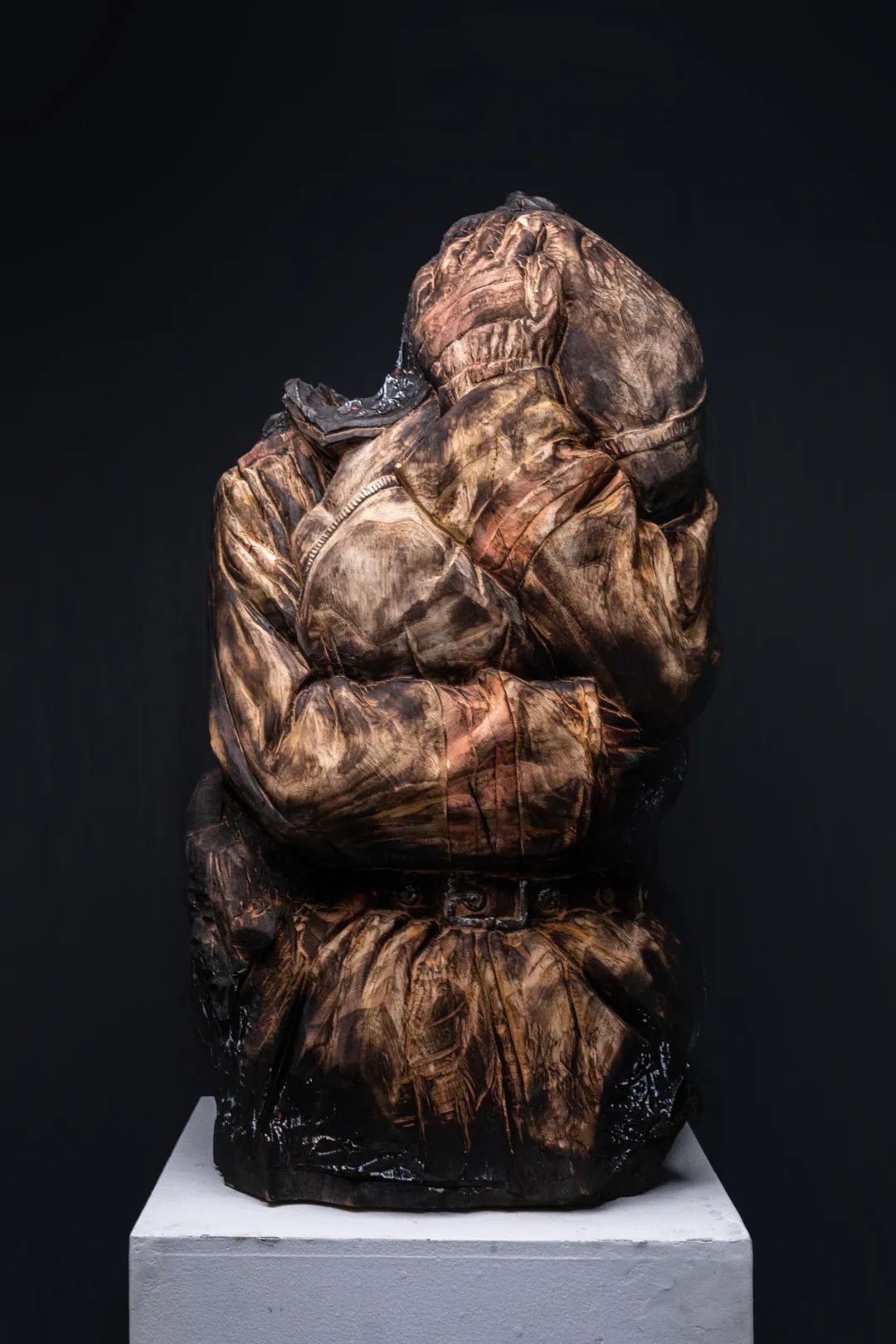 广美最硬核的毕设！用1400斤钢筋铸雕塑致敬建筑工人父亲……(图12)