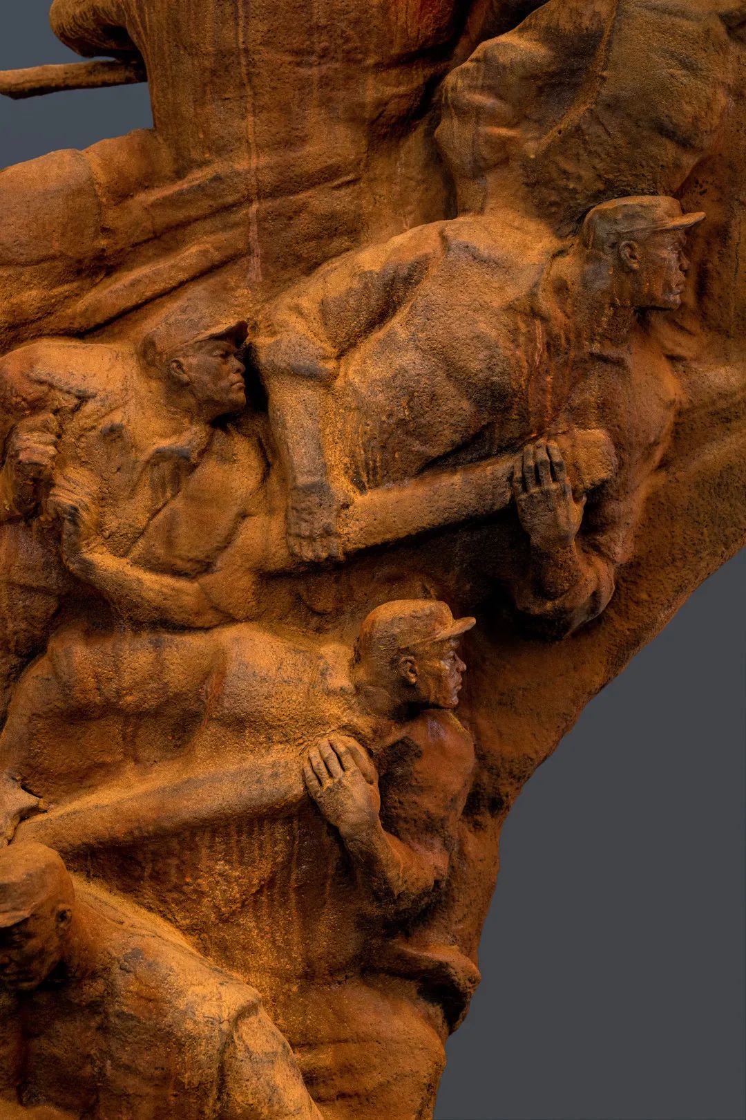 广美最硬核的毕设！用1400斤钢筋铸雕塑致敬建筑工人父亲……(图19)