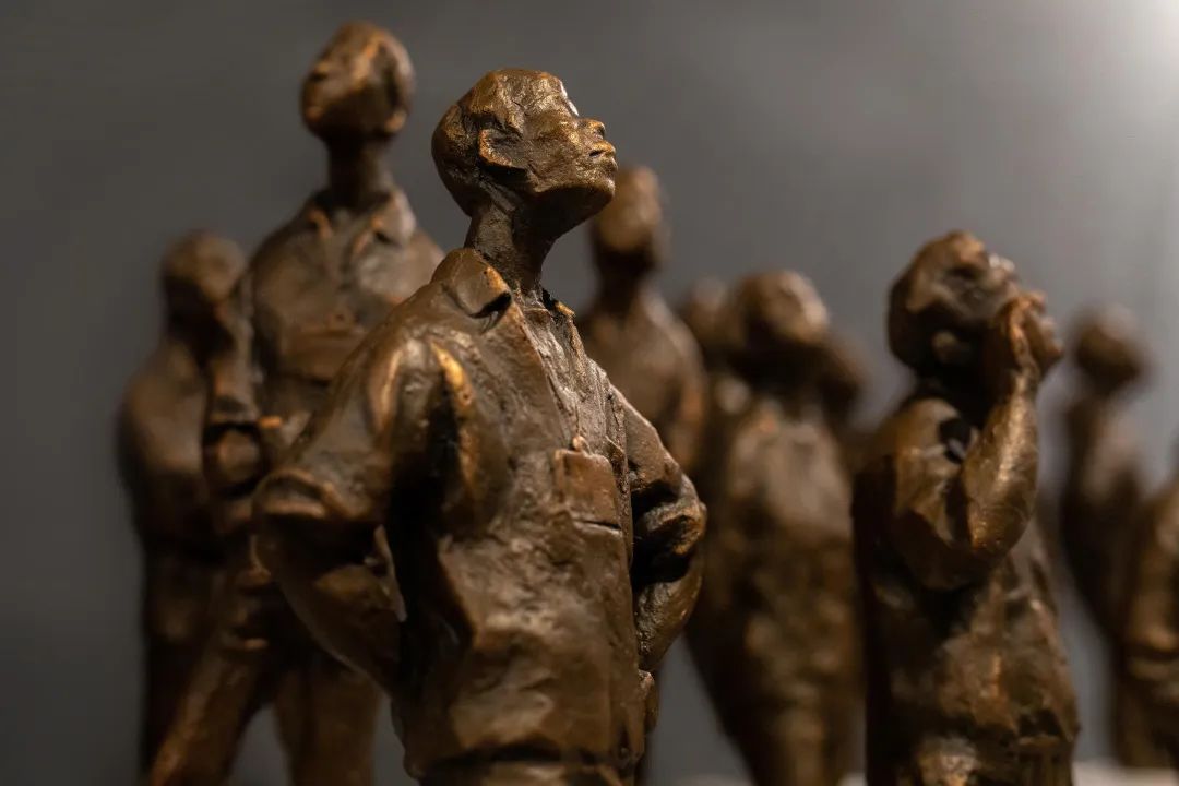 广美最硬核的毕设！用1400斤钢筋铸雕塑致敬建筑工人父亲……(图36)