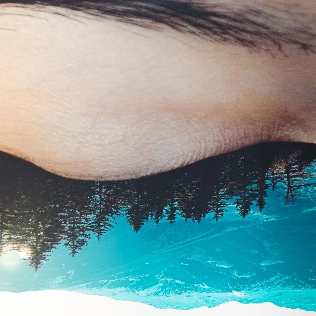 她用身体作画，10万粉丝捂脸看，这是我们能看的吗？她“好色”，但是我们好爱！(图2)