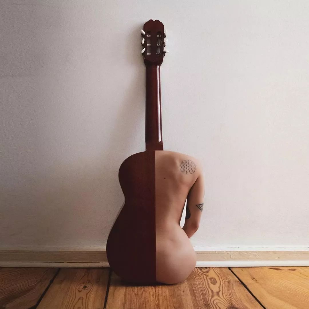 她用身体作画，10万粉丝捂脸看，这是我们能看的吗？她“好色”，但是我们好爱！(图17)