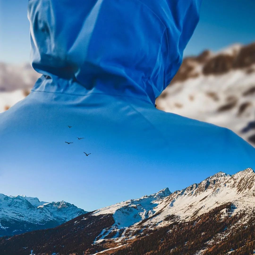 她用身体作画，10万粉丝捂脸看，这是我们能看的吗？她“好色”，但是我们好爱！(图28)