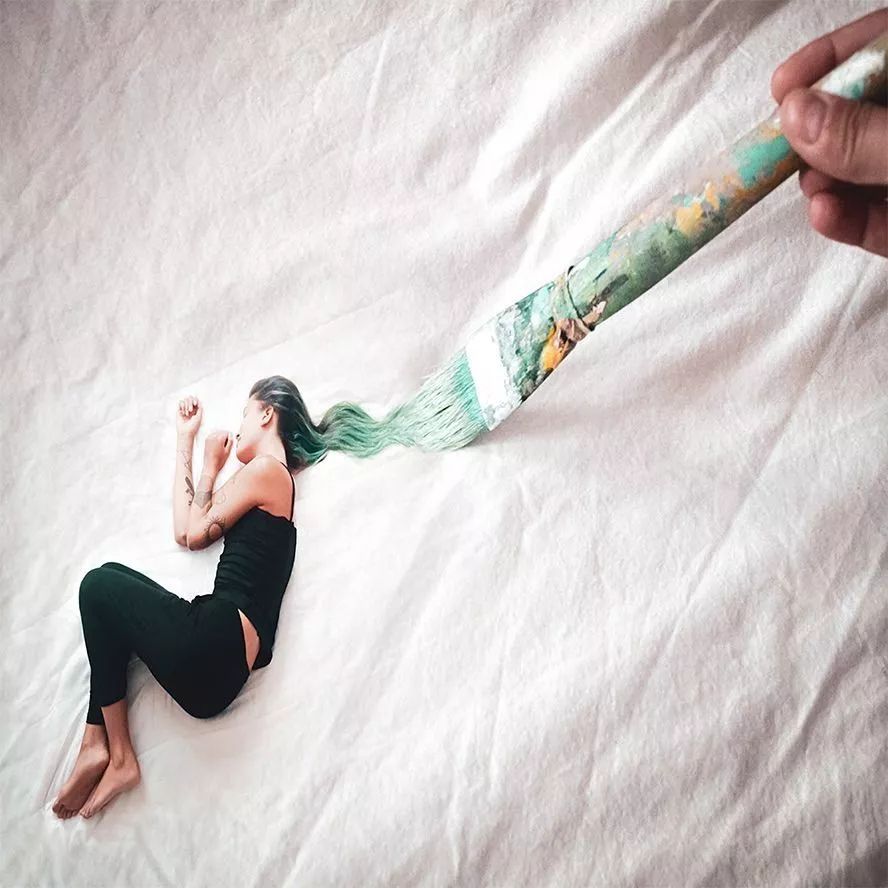 她用身体作画，10万粉丝捂脸看，这是我们能看的吗？她“好色”，但是我们好爱！(图34)