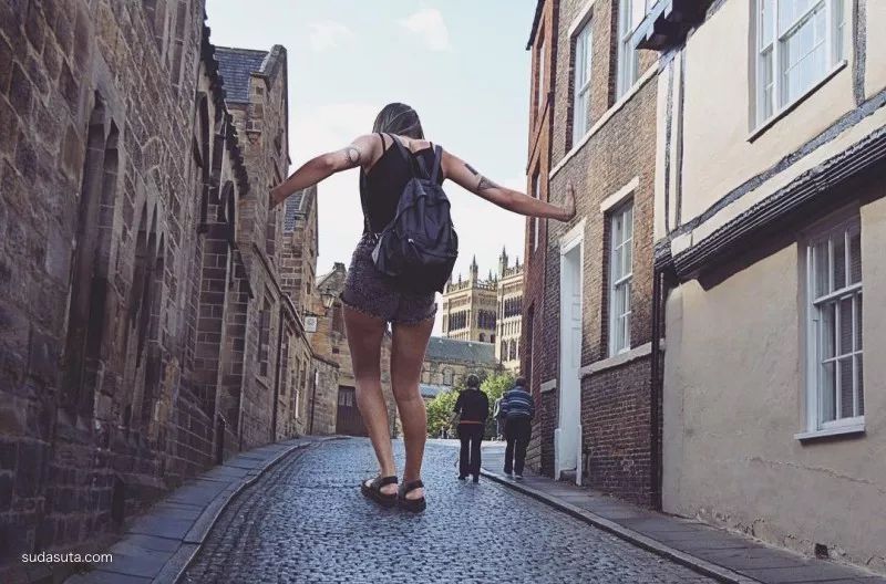 她用身体作画，10万粉丝捂脸看，这是我们能看的吗？她“好色”，但是我们好爱！(图45)