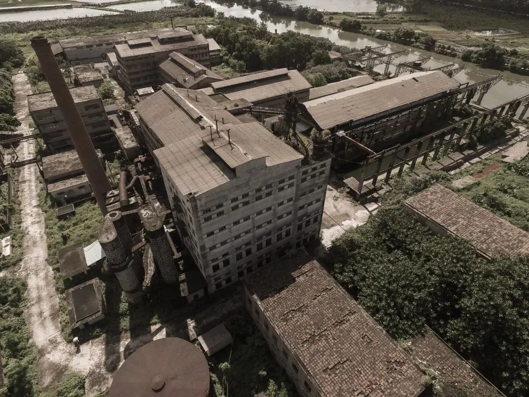 破旧厂房:“变身”极简现代的文化博物馆(图18) 破旧厂房:“变身”极简现代的文化博物馆(图18)