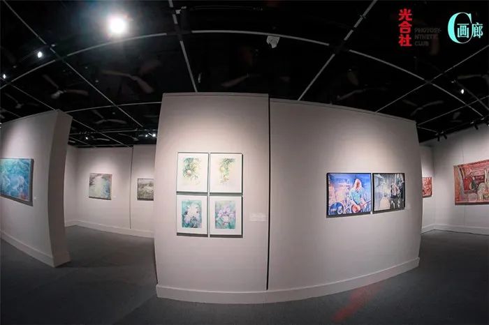 “何多苓师生展”让青年艺术家获得更多关注!(图3)