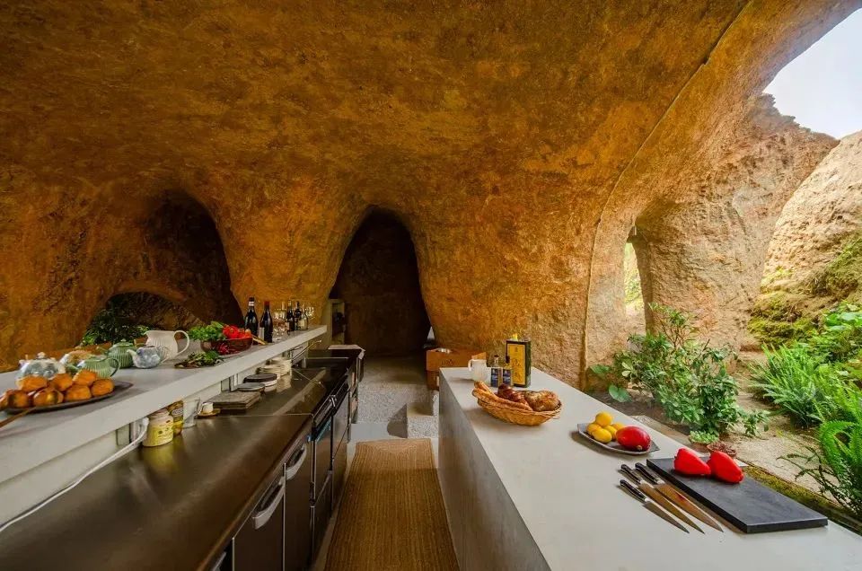 用考古的方式，挖出一座房子(图11)