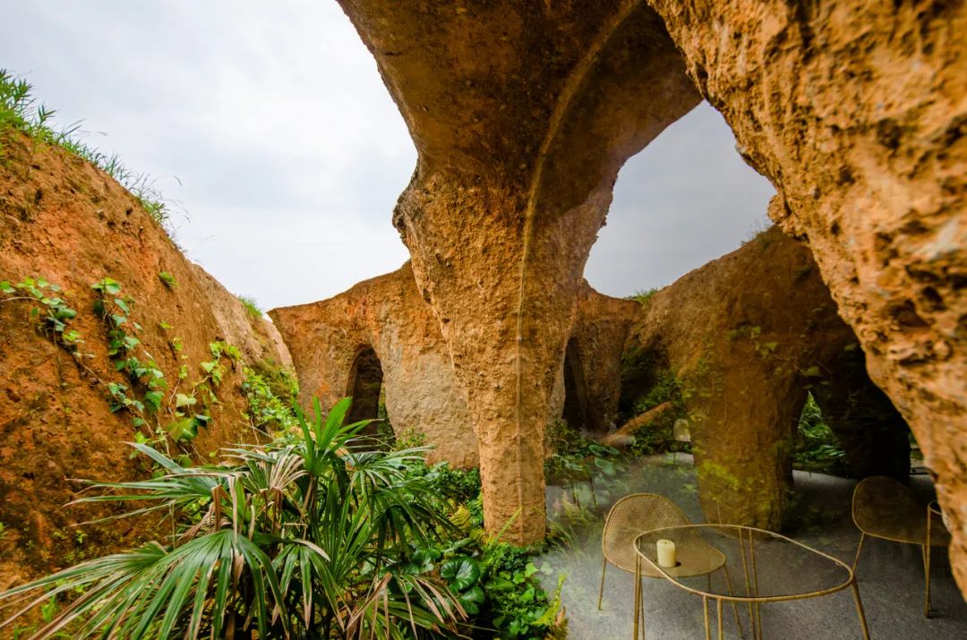 用考古的方式，挖出一座房子(图14)