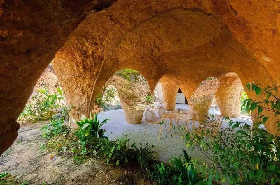 用考古的方式，挖出一座房子(图18)