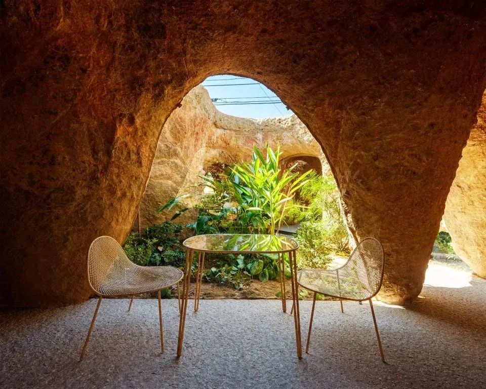 用考古的方式，挖出一座房子(图19)