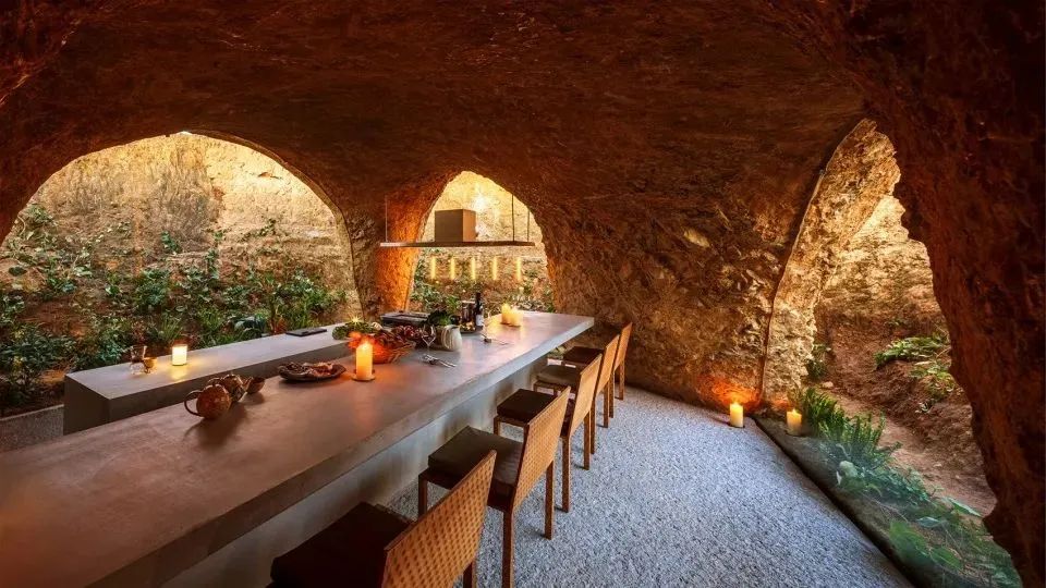 用考古的方式，挖出一座房子(图30)