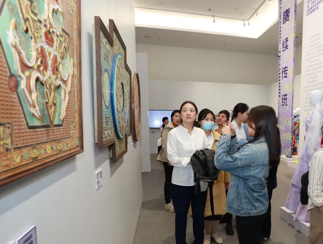 2023年“中国—中亚五国青年新锐设计周”在新疆举办(图15) 2023年“中国—中亚五国青年新锐设计周”在新疆举办(图15)