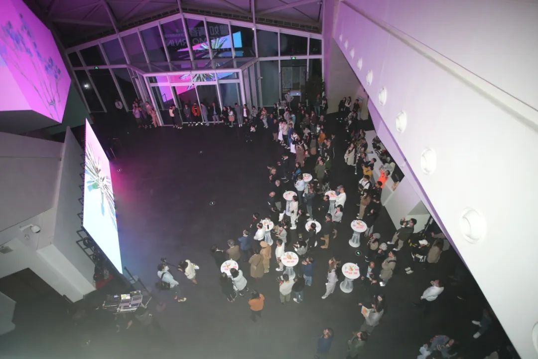 譬如青春——第十七届上海青年美术大展今日开幕(图18)