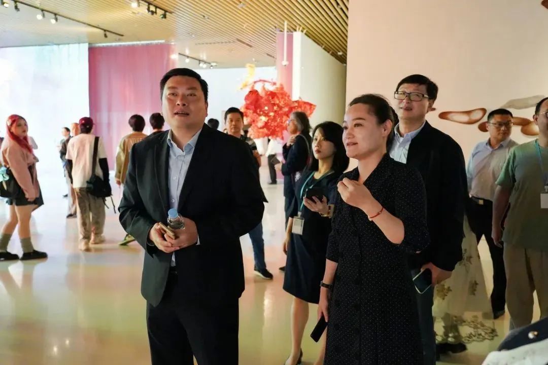 “天下一家”上海国际纸艺术双年展在奉贤博物馆开幕(图4) “天下一家”上海国际纸艺术双年展在奉贤博物馆开幕(图4)