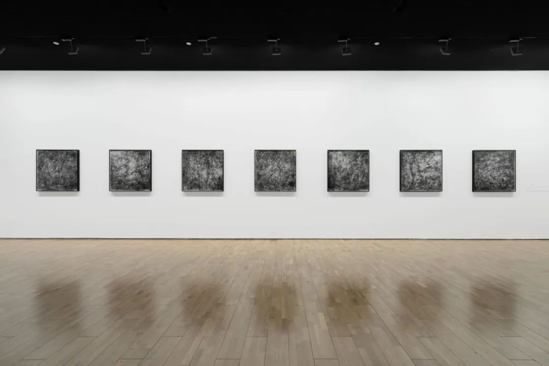李强最新个展“芜”开幕,从荒蛮中感知生命的苍莽(图6) 李强最新个展“芜”开幕,从荒蛮中感知生命的苍莽(图6)