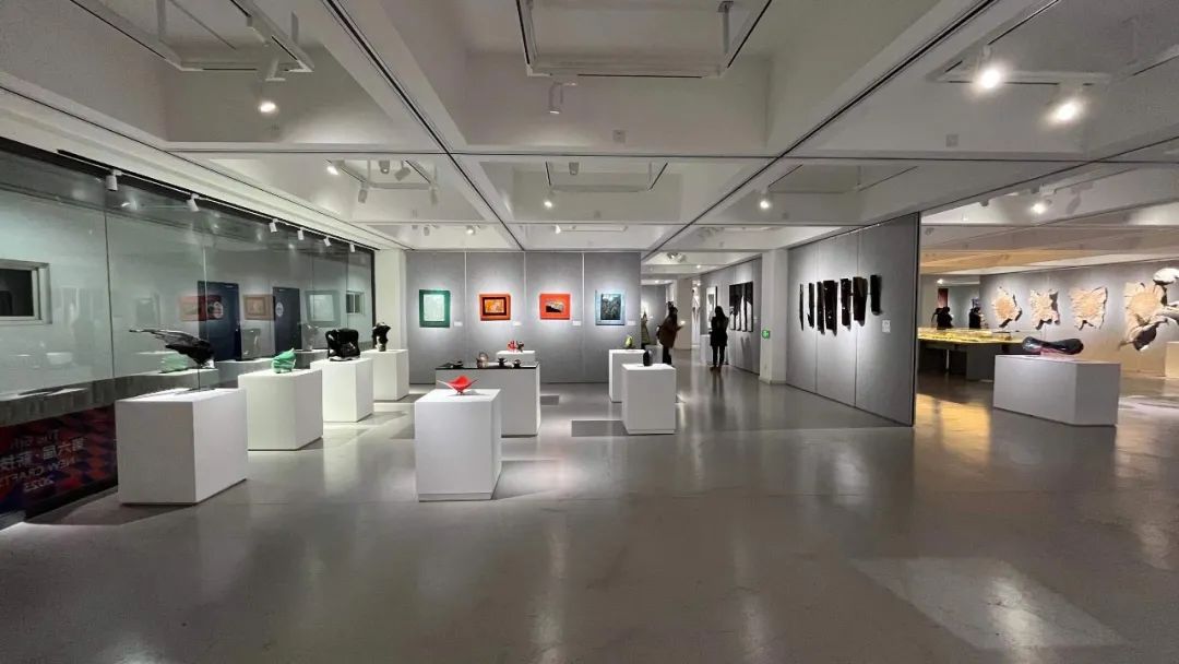 开幕丨2023 “薪技艺” 青年工艺美术展暨学术研讨会在吉林艺术学院隆重开幕(图26)
