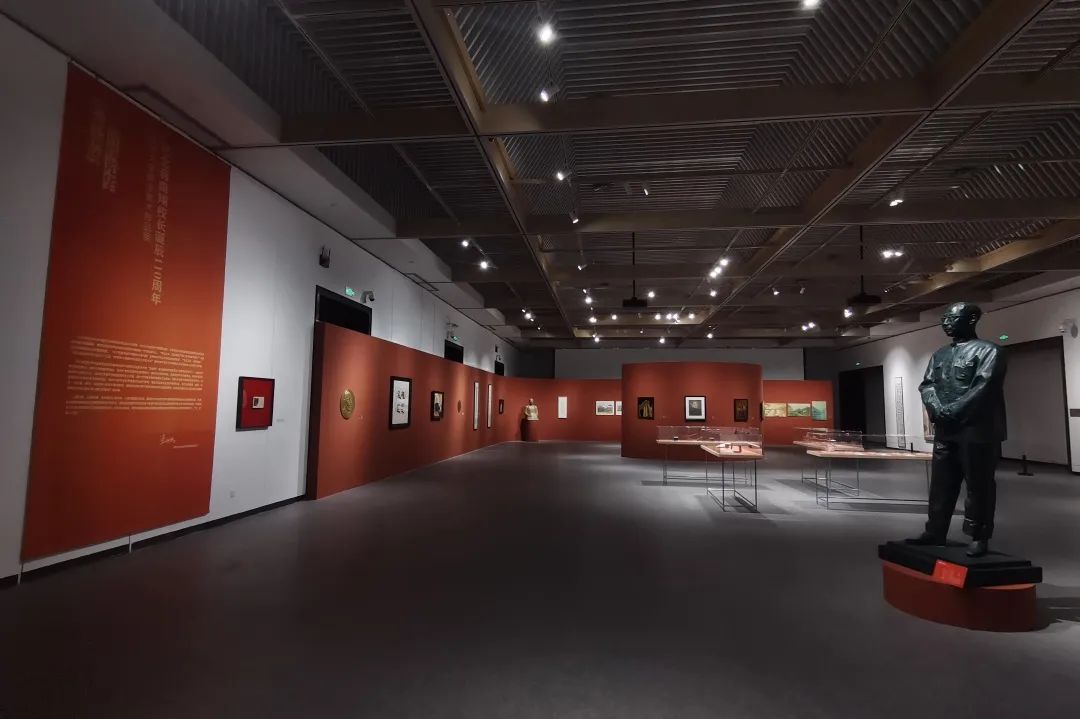 鸿鹄南翔 菁莪光华 | “纪念蒋南翔校长诞辰110周年清华大学师生美术作品展”开展(图9) 鸿鹄南翔 菁莪光华 | “纪念蒋南翔校长诞辰110周年清华大学师生美术作品展”开展(图9)