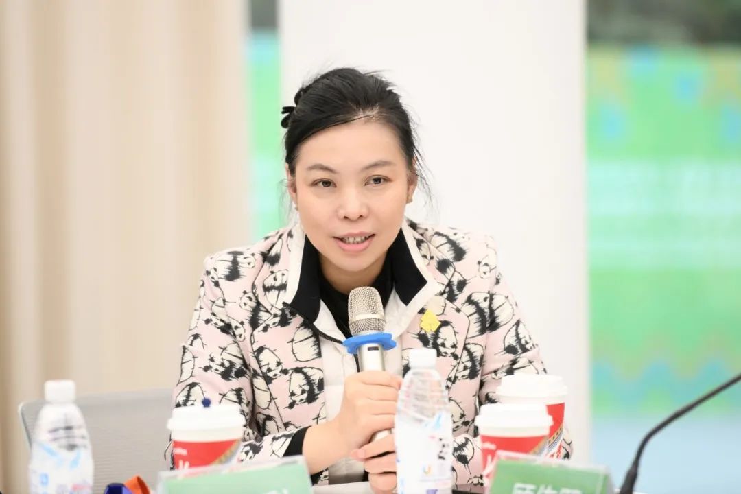 “共融·共创——文化创意设计论坛暨中国民族民间工艺美术家协会文化创意设计专业委员会成立大会”在四川大学艺术学院成功举行(图35) 35.jpg