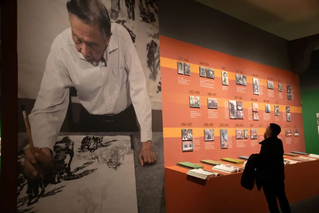 “河山在望——梁世雄捐赠作品展”在国博开幕(图4) 7.jpg